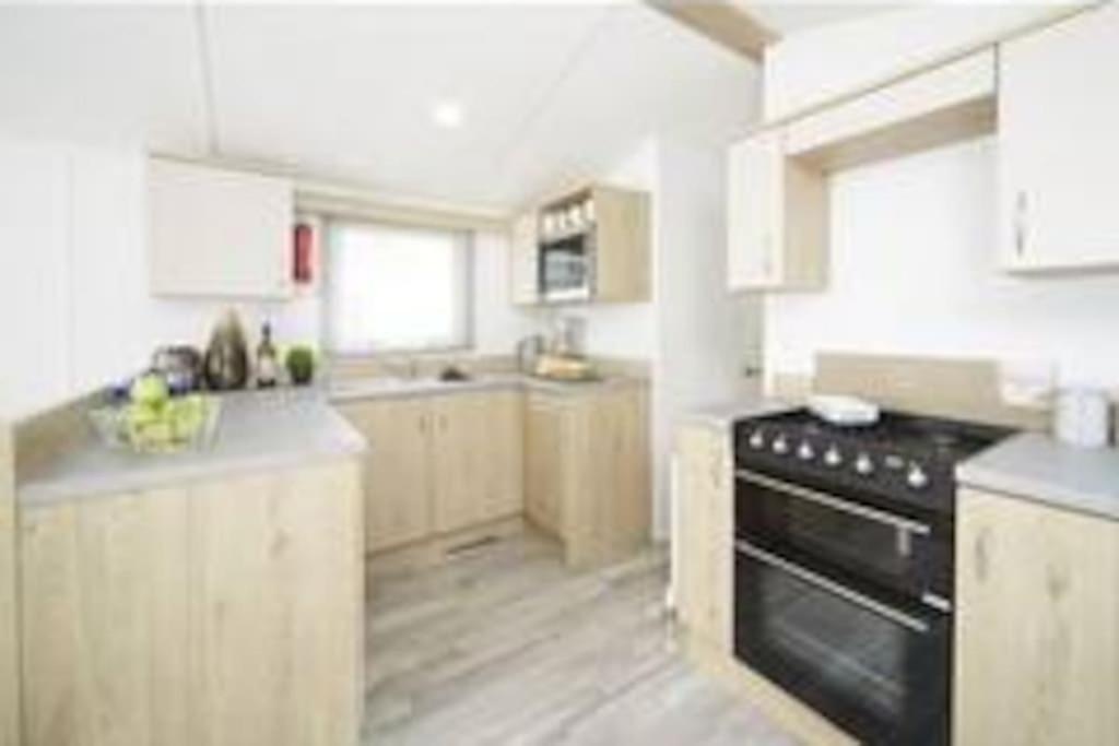 Sea Breeze, Modern, Cosy Holiday Home Haverigg Buitenkant foto