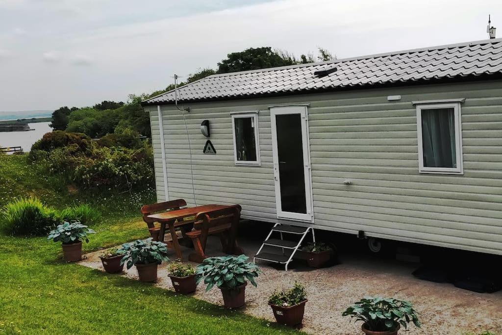 Sea Breeze, Modern, Cosy Holiday Home Haverigg Buitenkant foto